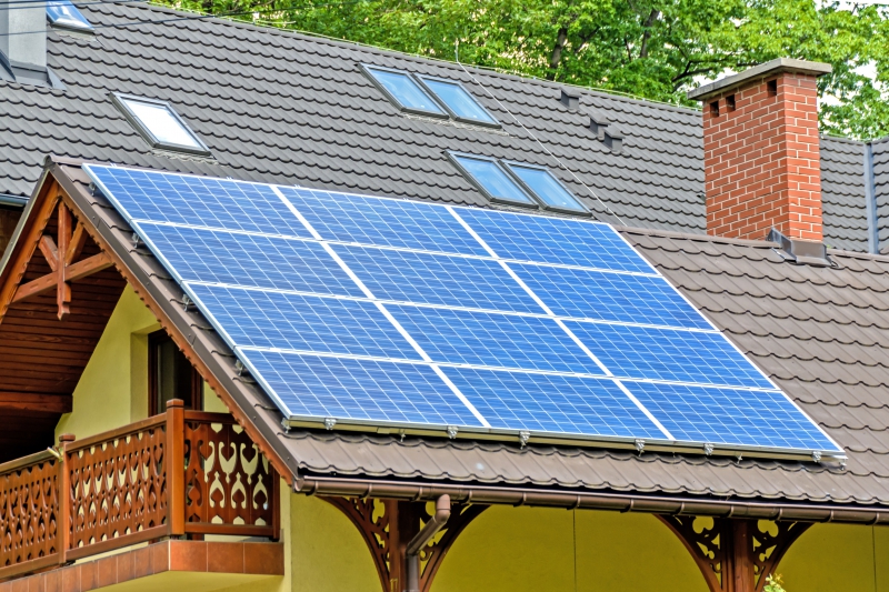 chauffagiste-VILLENEUVE D ENTRAUNES-min_solar-panels-1477987